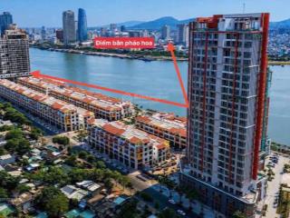 Cắt lỗ căn studio view xem pháo hoa sông hàn