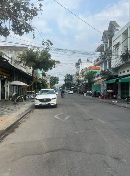 Chủ gửi bán lô đất trống đẹp gần chợ d11 kdc việt sing.