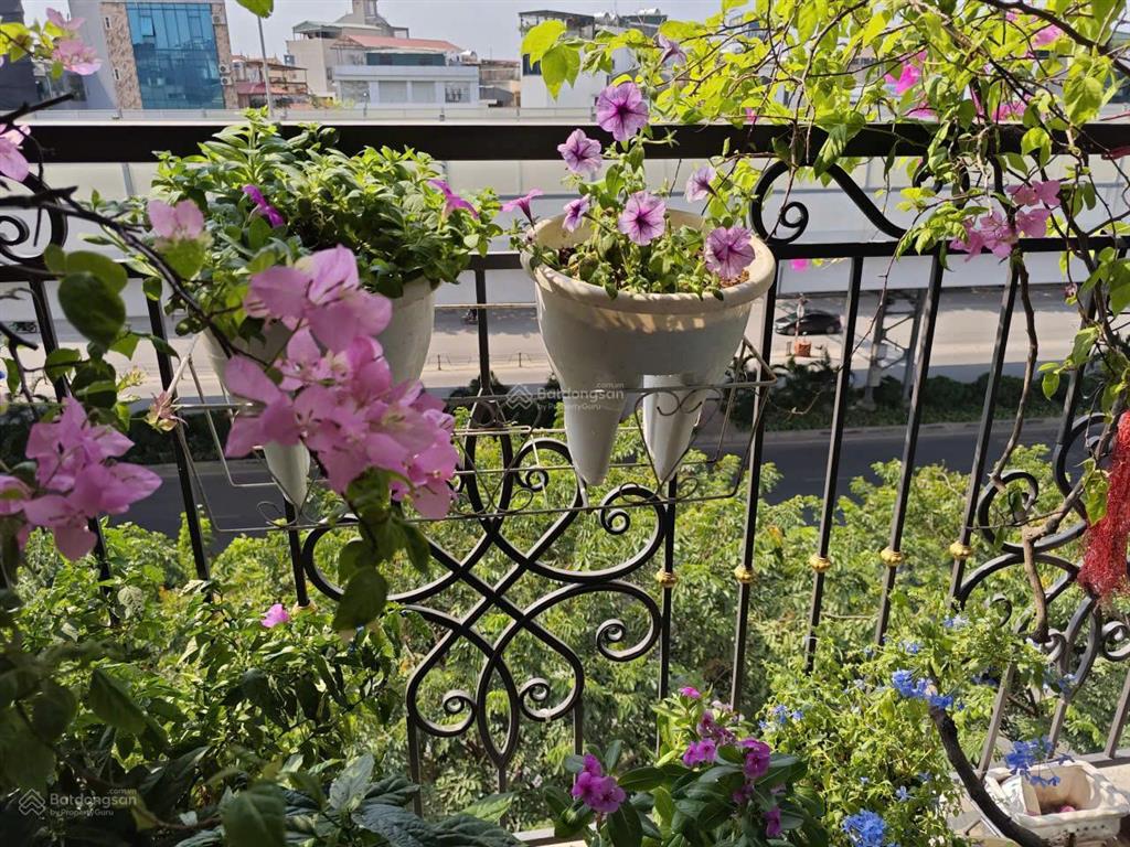 Bán nhà mặt đường phạm văn đồng, 28 tỷ, 46m2 mặt tiền 6m vỉa hè 8m