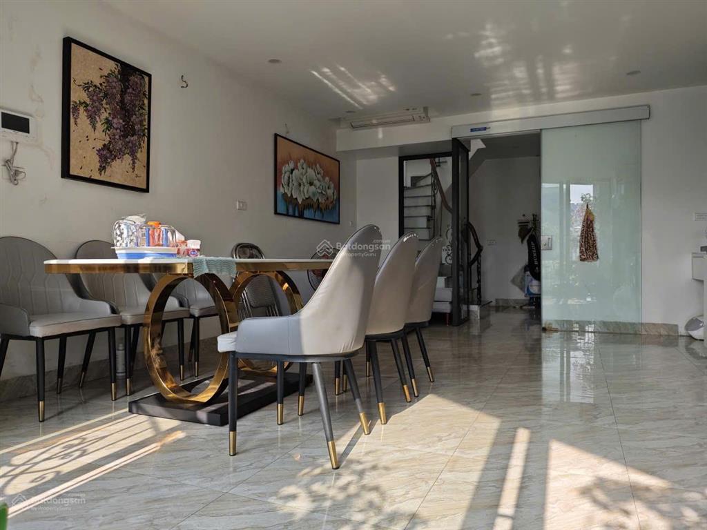 Bán nhà mặt đường phạm văn đồng, 28 tỷ, 46m2 mặt tiền 6m vỉa hè 8m