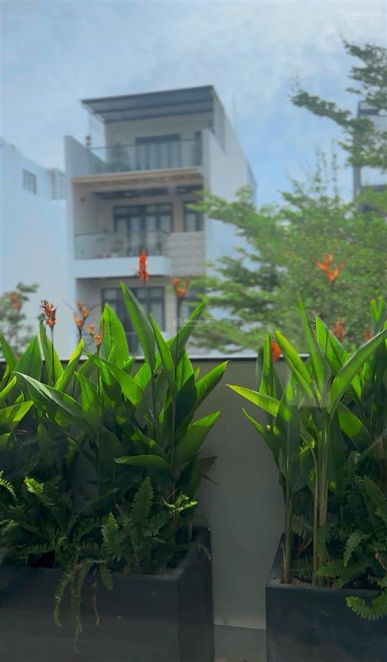 Nhà đẹp, sang trọng không có nhu cầu sử dụng nên bán nhanh giá tốt