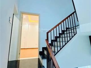 Cần bán gấp trước tết. 2 mặt ngõ thông, nông, kinh doanh. nhà đẹp ở luôn. trung tâm đống đa.