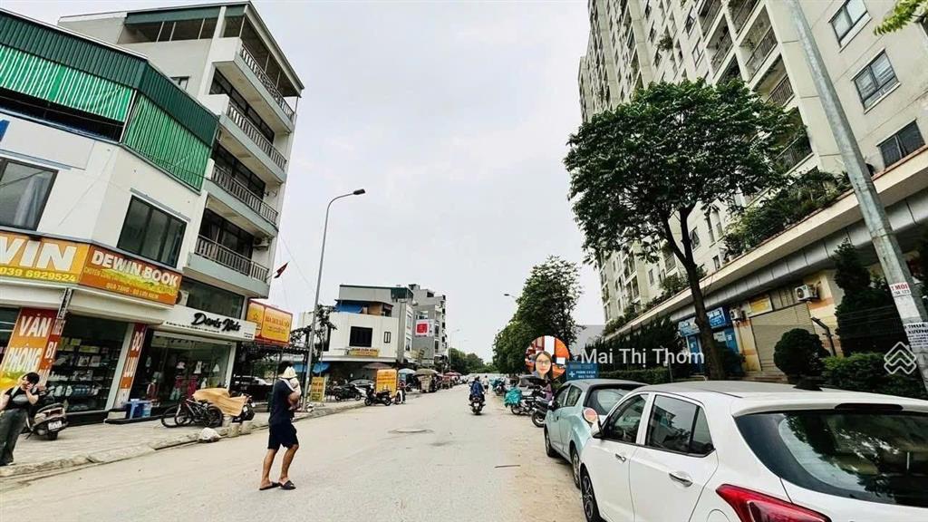 Cho thuê văn phòng  tầng 2 nhà sách dewin  đối diện đn2 toà 18t2 the golden an khánh  3,8 tr