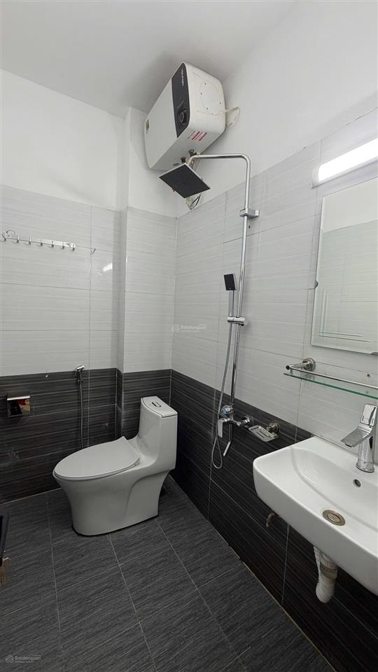 Bán nhà riêng tại đồng mai, q.hà đông, giá siêu hời 5,8 tỷ, 36 m2 lô góc oto thông.  0989 462 ***