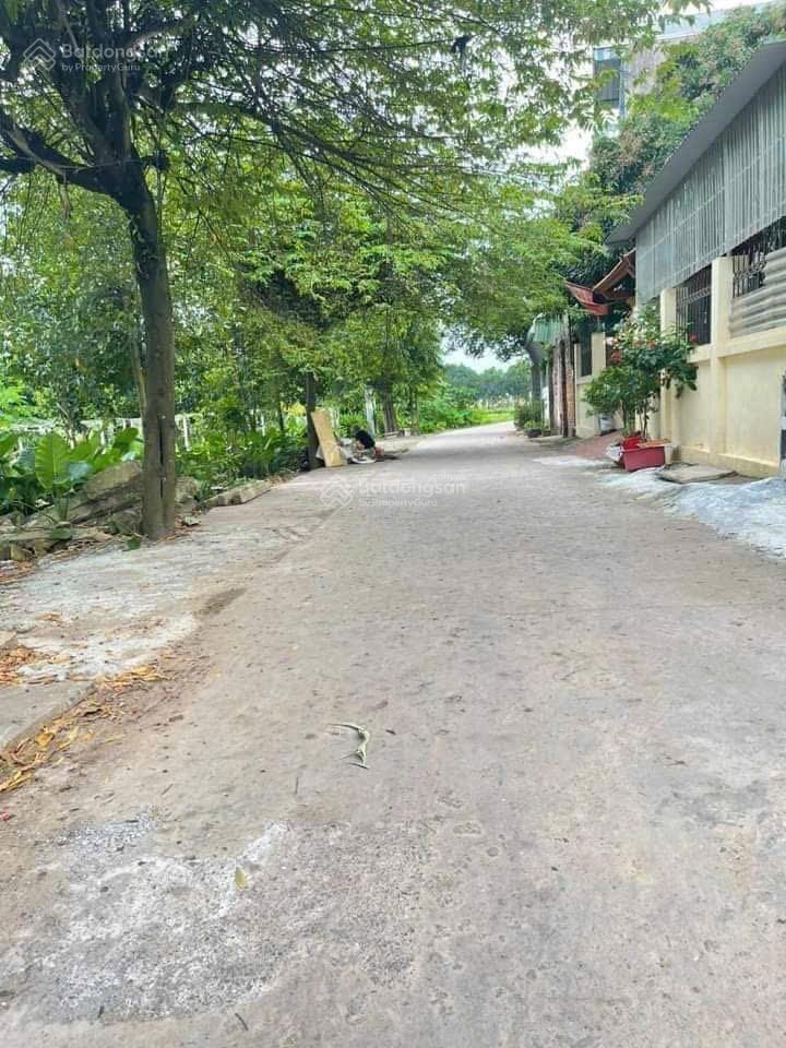 Bán 52m đất thụy hương ô tô tránh nhau, giá 2 tỷ 7.  0989 462 ***