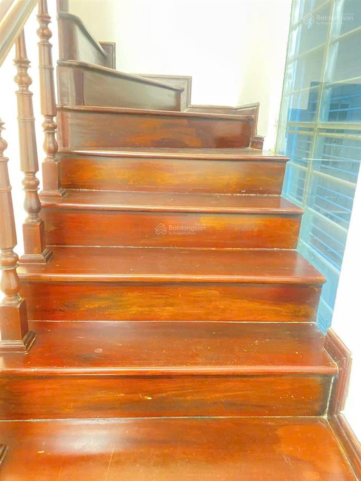 Căn nhà trung tâm phường bán đảo quảng an, tây hồ bán 73m2 x 4 tầng, đi bộ sát hồ tây
