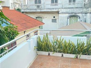 Căn nhà trung tâm phường bán đảo quảng an, tây hồ bán 73m2 x 4 tầng, đi bộ sát hồ tây