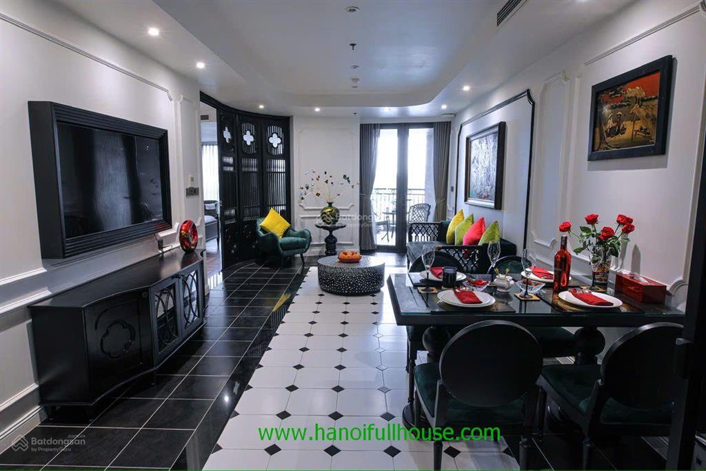 Căn hộ đẳng cấp với 2 phòng ngủ, view hồ ở hai bà trưng cho thuê