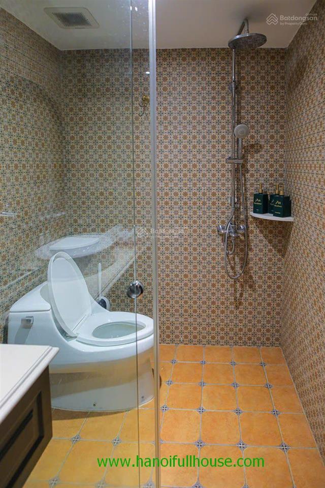 Căn hộ đẳng cấp với 2 phòng ngủ, view hồ ở hai bà trưng cho thuê