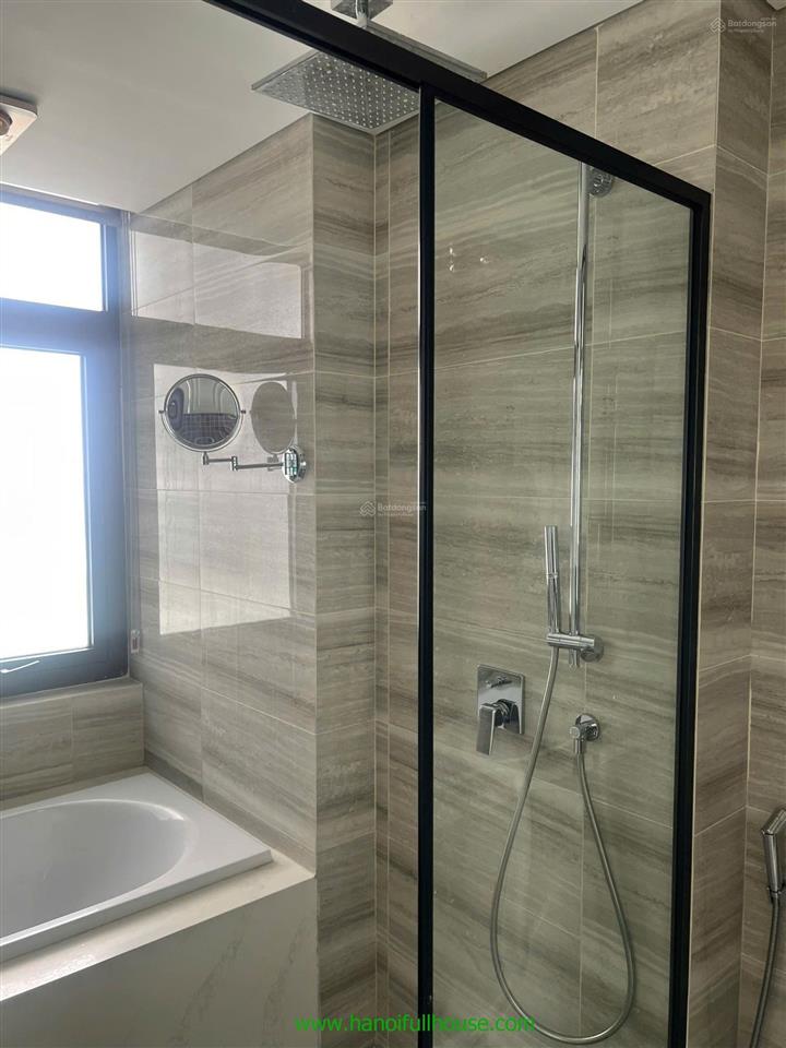 Căn hộ 3 phòng ngủ, đầy đủ đồ ở five star west lake cho thuê phù hợp người nn rộng 160m2