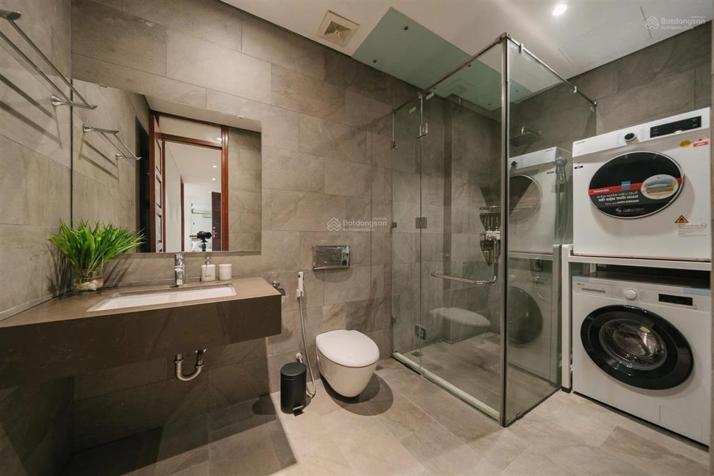 Căn hộ 2 phòng ngủ view hồ tuyệt đẹp tại tây hồ đường vũ miên rộng tới 210m2