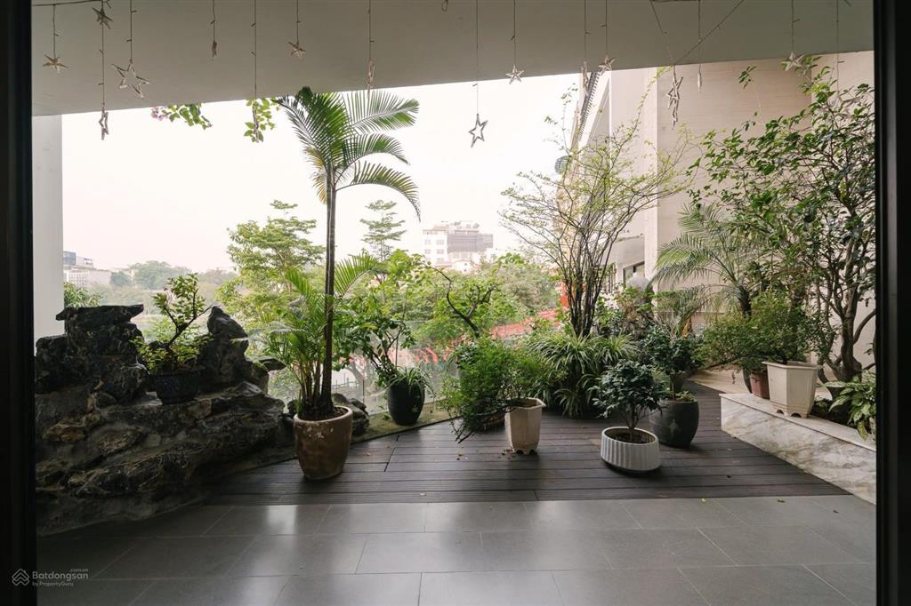 Căn hộ 2 phòng ngủ view hồ tuyệt đẹp tại tây hồ đường vũ miên rộng tới 210m2