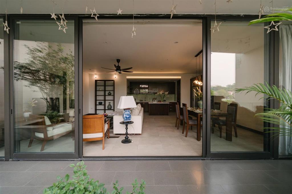 Căn hộ 2 phòng ngủ view hồ tuyệt đẹp tại tây hồ đường vũ miên rộng tới 210m2