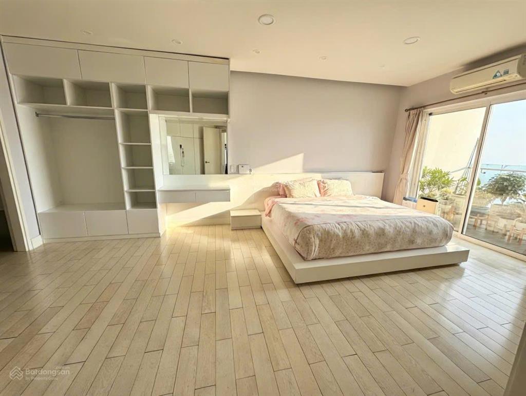 Căn hộ duplex rộng 450 m2 tại golden west lake, tây hồ cho thuê