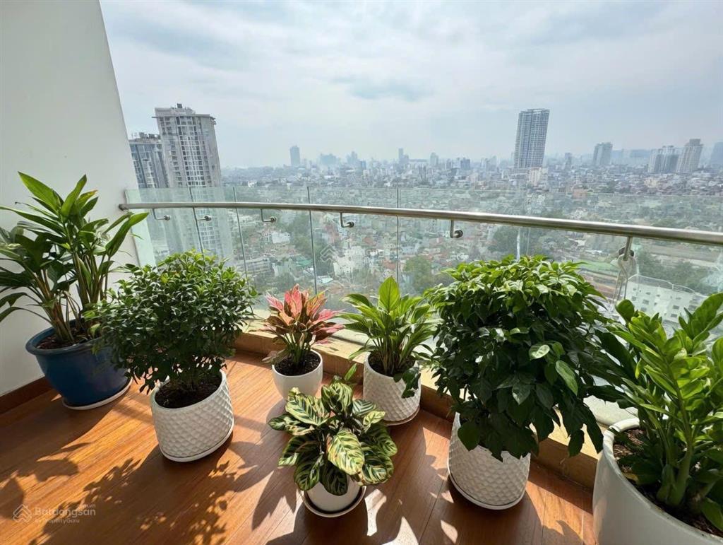 Căn hộ duplex rộng 450 m2 tại golden west lake, tây hồ cho thuê