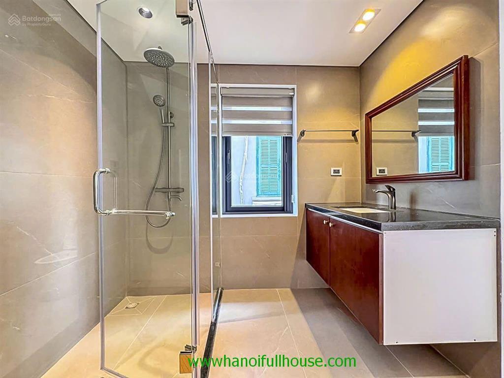 Biệt thự 5 phòng ngủ, sân vườn, bể bơi ở tây hồ cho thuê. biệt thự hiện đại mới đẹp, yên tĩnh