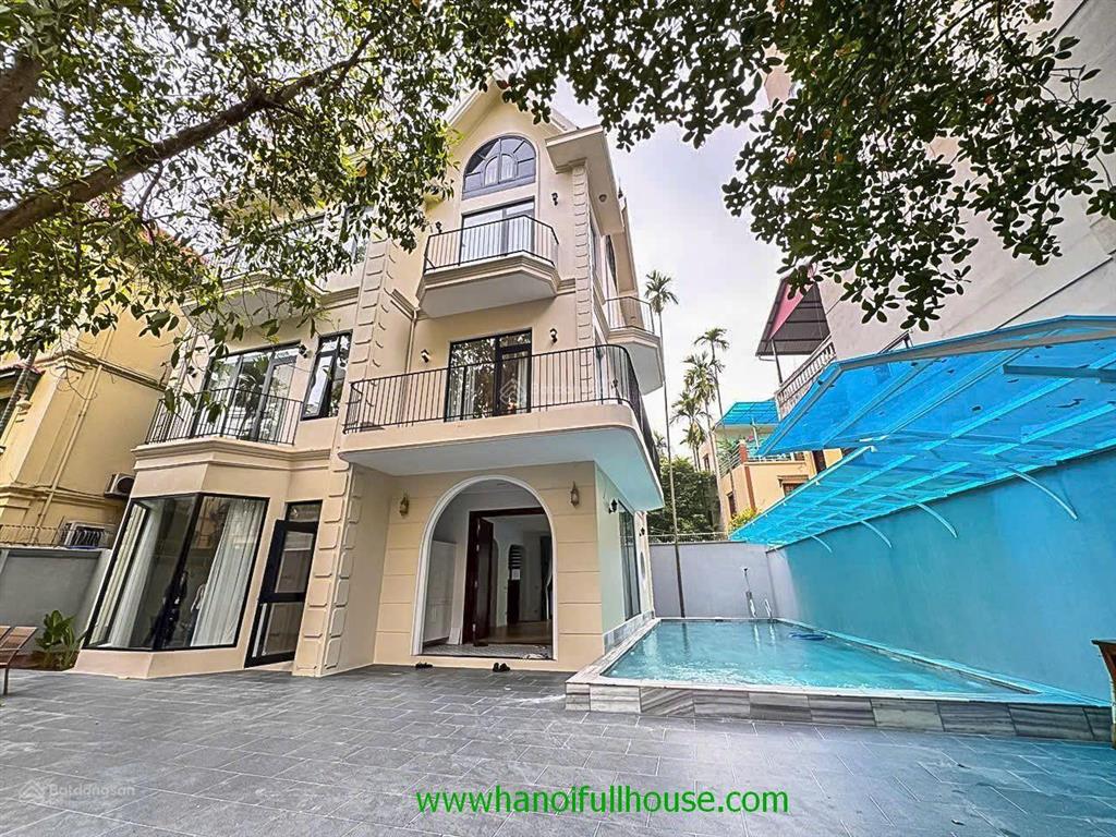 Biệt thự 5 phòng ngủ, sân vườn, bể bơi ở tây hồ cho thuê. biệt thự hiện đại mới đẹp, yên tĩnh