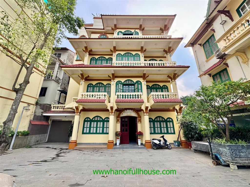 Biệt thự rộng, 6 phòng ngủ, thang máy, gara ở tây hồ cho thuê tiện ở, cty, kinh doanh