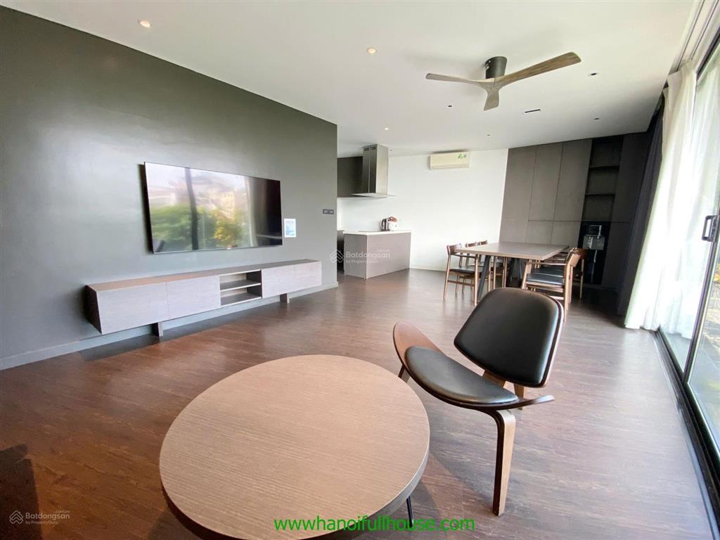 Căn hộ view hồ, 2 phòng ngủ ở trúc bạch cho thuê