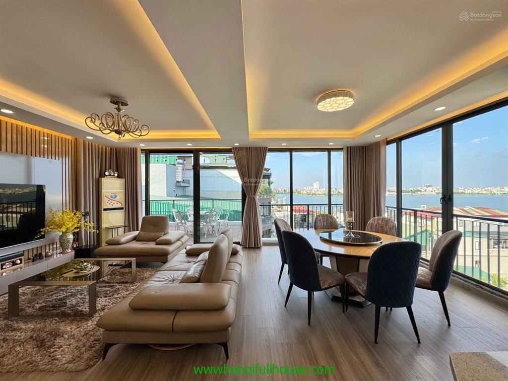Cho thuê căn hộ duplex 3 phòng ngủ, ban công, view hồ tại đường quảng khánh