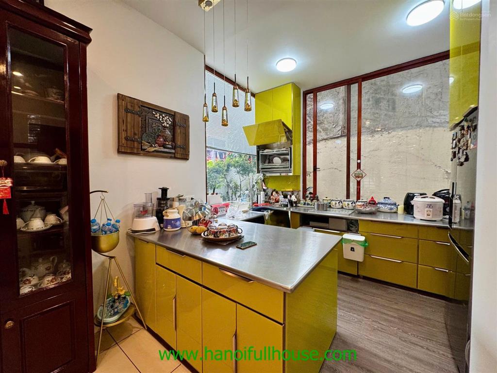 Biệt thự sân vườn rộng rãi sang trọng tại quận tây hồ cho thuê ở