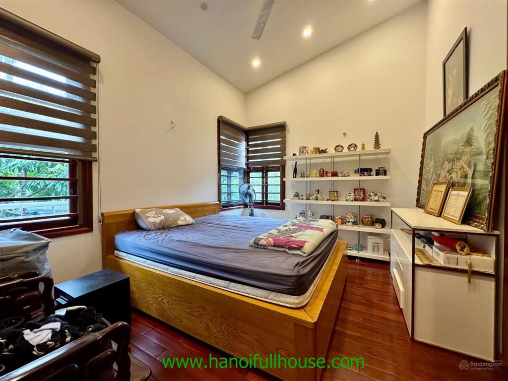 Biệt thự sân vườn rộng rãi sang trọng tại quận tây hồ cho thuê ở