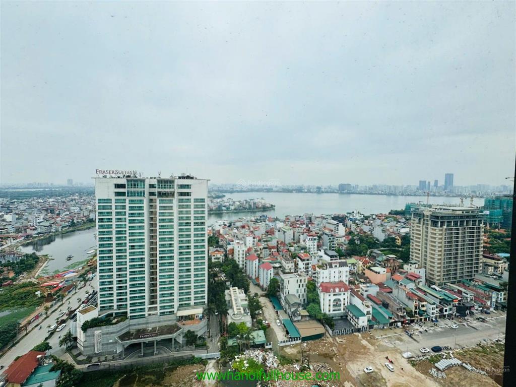 Căn hộ rộng 310m2, 3 phòng ngủ, có view hồ tây, đủ đồ ở tòa d'le roi soleil xuân diệu cho thuê vip