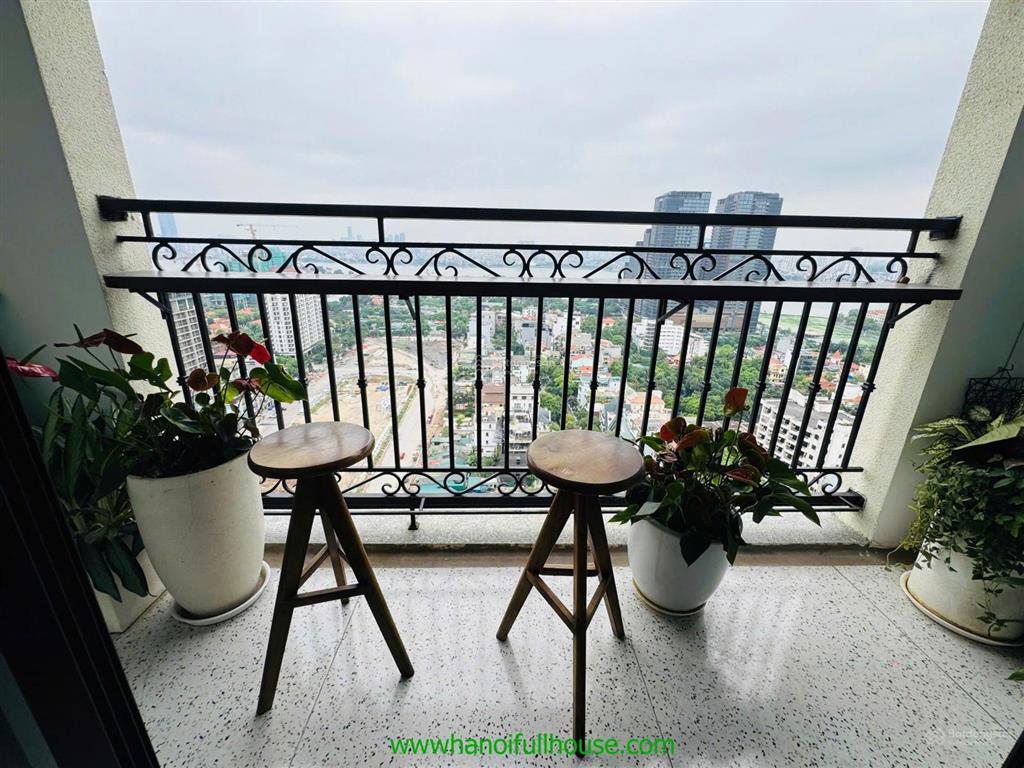 Căn hộ rộng 310m2, 3 phòng ngủ, có view hồ tây, đủ đồ ở tòa d'le roi soleil xuân diệu cho thuê vip
