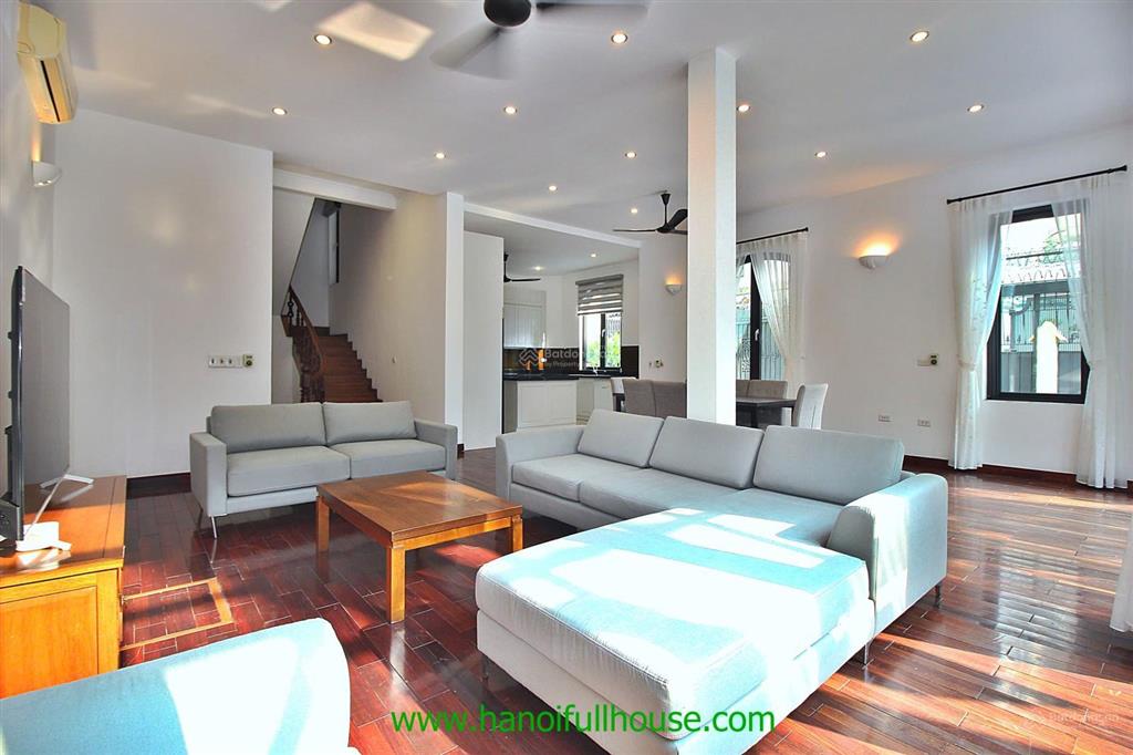 Biệt thự có hồ bơi, 4 phòng ngủ trên đường đặng thai mai, quận tây hồ full đồ cho thuê ở lâu dài