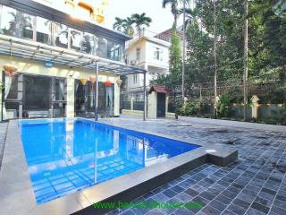 Biệt thự có hồ bơi, 4 phòng ngủ trên đường đặng thai mai, quận tây hồ full đồ cho thuê ở lâu dài