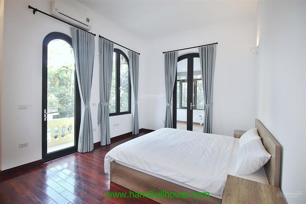 Biệt thự có hồ bơi, 4 phòng ngủ trên đường đặng thai mai, quận tây hồ full đồ cho thuê ở lâu dài