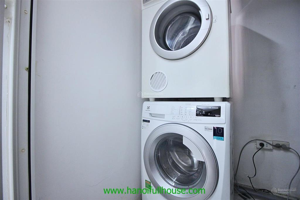 Biệt thự có hồ bơi, 4 phòng ngủ trên đường đặng thai mai, quận tây hồ full đồ cho thuê ở lâu dài
