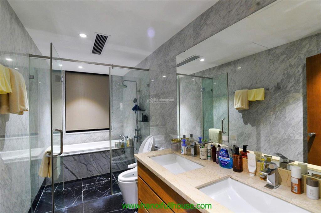 Cho thuê căn hộ 3 phòng ngủ rộng 245m² tại hoàn kiếm, hà nội đầy đủ dịch vụ chuyên nghiệp