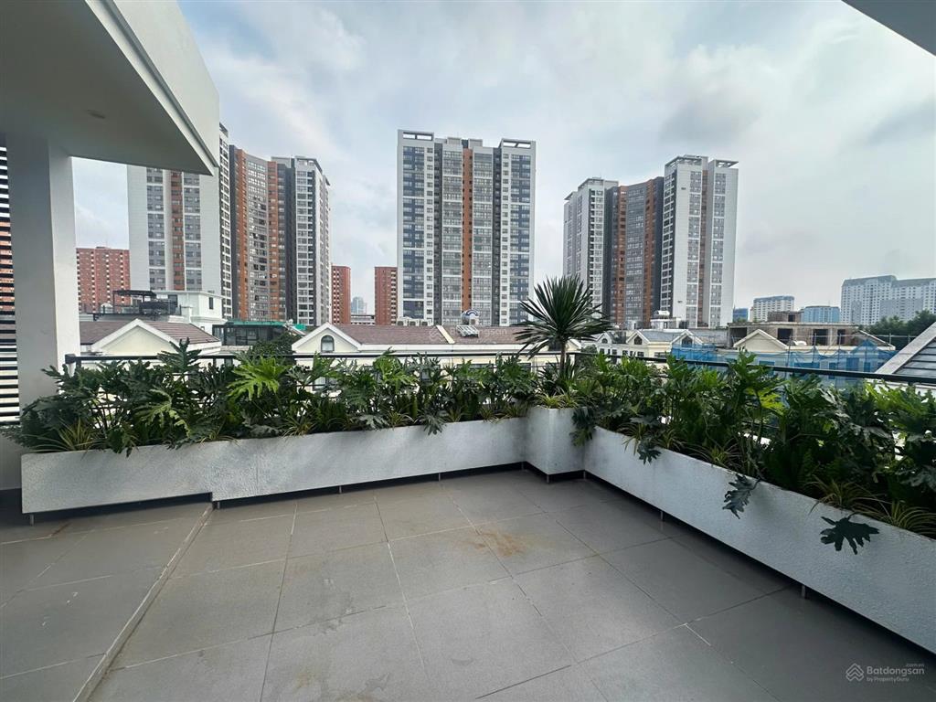Cho thuê căn biệt thự starlake siêu đẹp, hiện đại và đầy đủ đồ xịn, thang máy