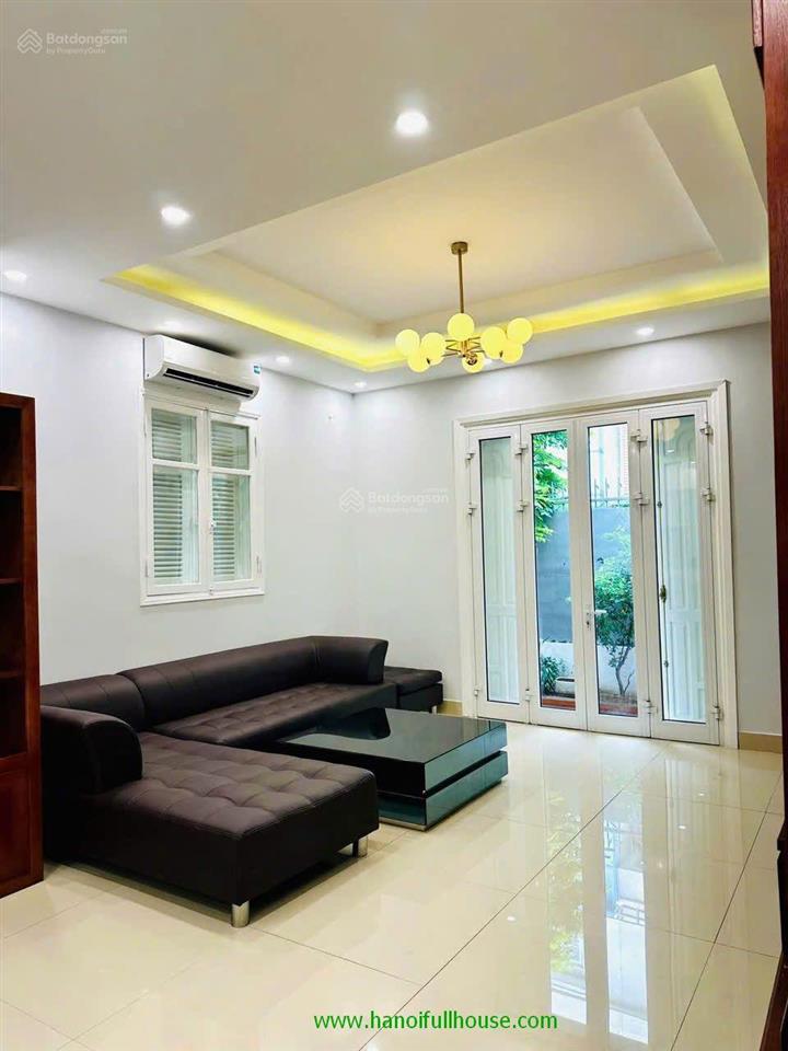 Căn biệt thự hiện đại, đẹp, đủ đồ, 4 phòng ngủ ở ba đình cho thuê giá rất rẻ. xe hơi đỗ cửa