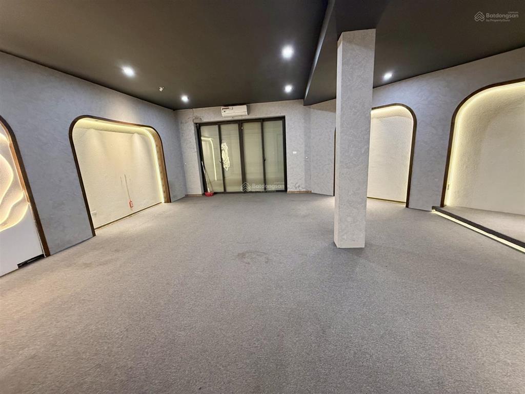 Cho thuê căn nhà liền kề khu trung yên cầu giấy 150m2 x 5 tầng, xe hơi đỗ cửa, 9 phòng làm việc