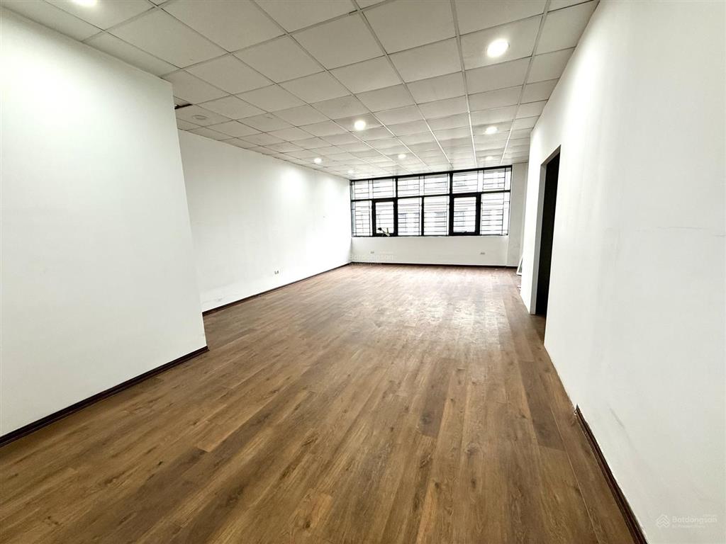 Cho thuê căn nhà liền kề khu trung yên cầu giấy 150m2 x 5 tầng, xe hơi đỗ cửa, 9 phòng làm việc