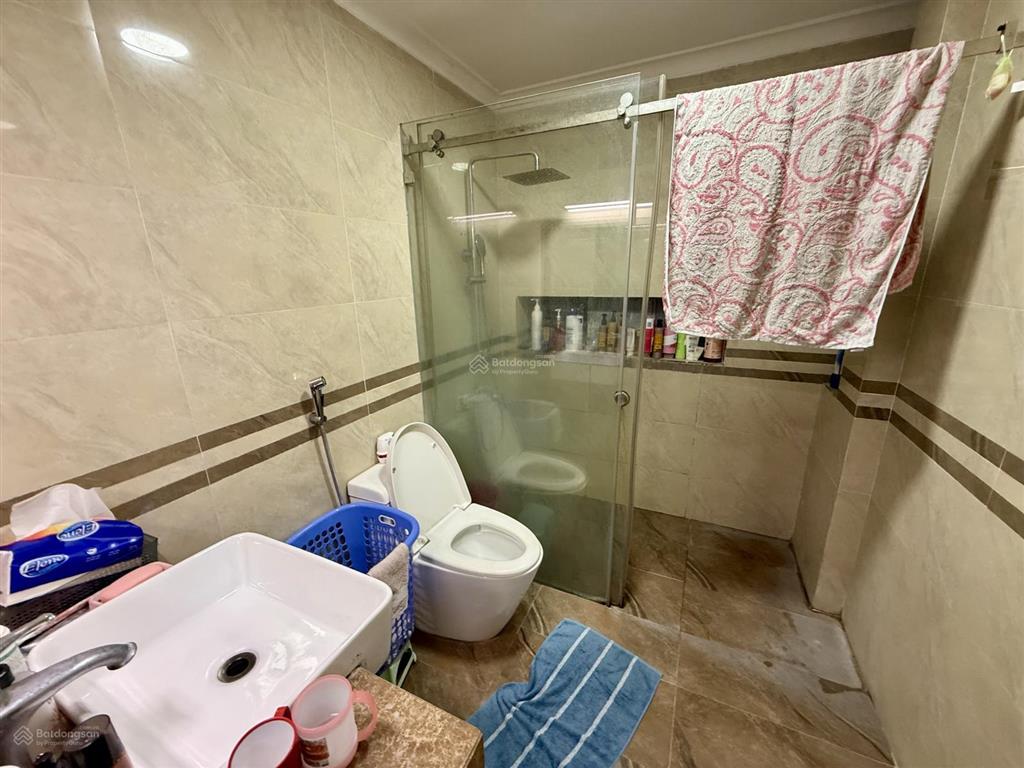 Căn nhà tuyệt vời cách hồ tây 20m2 nằm trong con ngõ thuỵ khuê 3 tầng bán giá rẻ