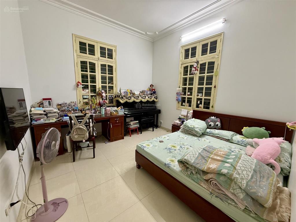 Căn nhà tuyệt vời cách hồ tây 20m2 nằm trong con ngõ thuỵ khuê 3 tầng bán giá rẻ