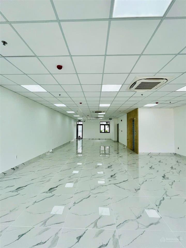 Cho thuê nhà mt 80a cộng hòa, phường 13, q. tân bình gần khúc đường hoàng hoa thám