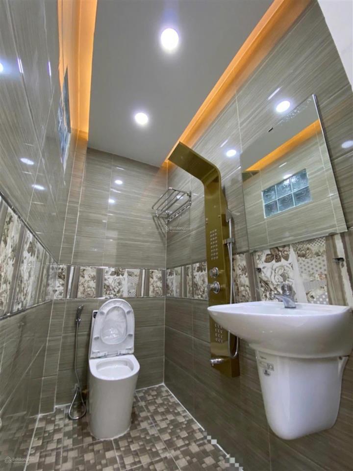 Cần cho thuê nhà mới hxh 958/3a lạc long quân p.8 q.tân bình.