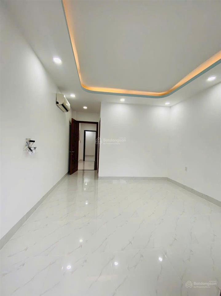 Cần cho thuê nhà hxh 1073/6a cách mạng tháng 8, p. 6 q. tân bình
