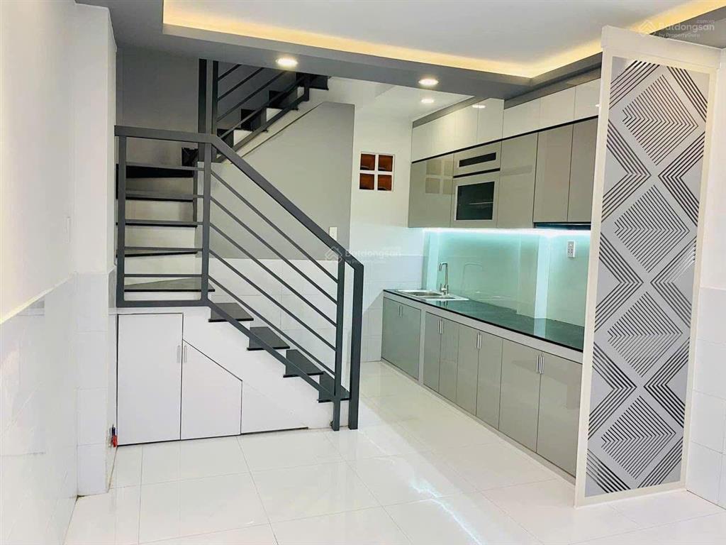 Cần cho thuê nhà mới 27/3a đồng đen p.12 q.tân bình