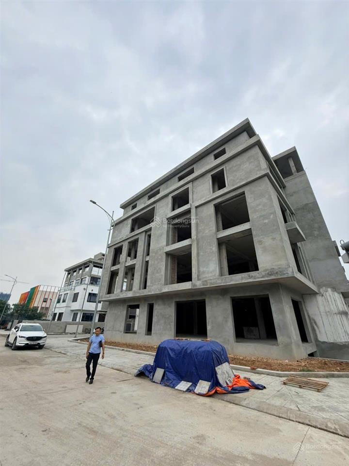 Hơn 100 tỷ lô góc 3 mặt đường, biệt thự nguyễn đình tứ 400 m2 5 nổi 1 hầm, giá đầu tư, 0982 880 ***