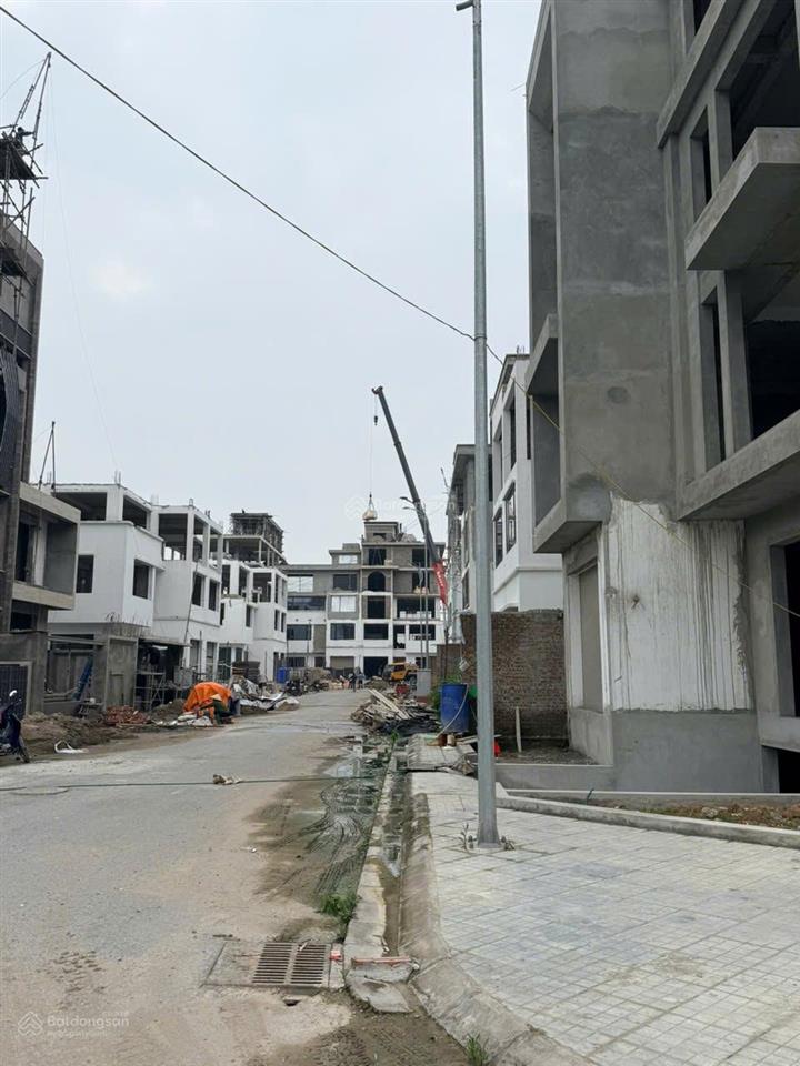 Hơn 100 tỷ lô góc 3 mặt đường, biệt thự nguyễn đình tứ 400 m2 5 nổi 1 hầm, giá đầu tư, 0982 880 ***