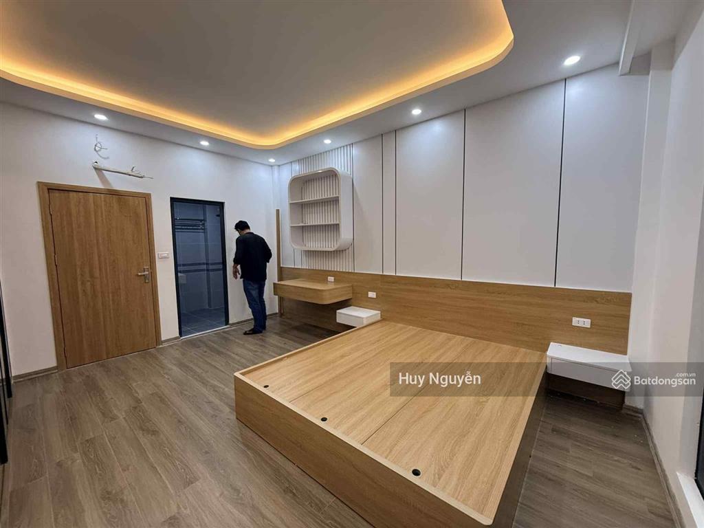 5m ra mp hoàng quốc việt kéo dài, dt 36m2 x 6t thang máy, mt 4.2m 4 ngủ siêu đẹp 12.9 tỷ (tl)