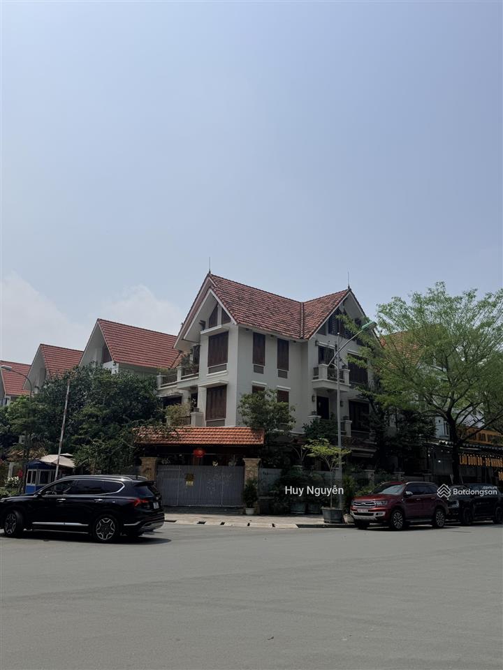Bán nhà lô góc la casta văn phú, hà đông, 42 tỷ vnd, 160 m2, chính chủ, giá ưu đãi