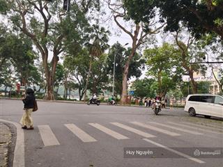 Siêu phẩm lô góc 2 mặt phố trần hưng đạo 370m2 mặt tiền 40m vuông đẹp không lỗi  0982 880 ***