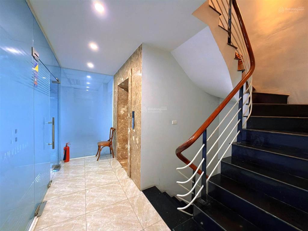 (nợ bank) bán nhà mặt phố hoàng quốc việt 70mx7t thang máy kd vp 100tr/ tháng hơn 30 tỷ giảm sâu