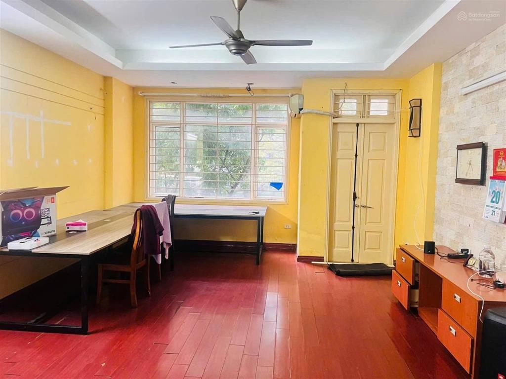 (phân lô) bán nhà hoàng quốc việt 70mx4t oto kdvp sổ vuông 23 tỷ giảm sâu gần phố ko quy hoạch